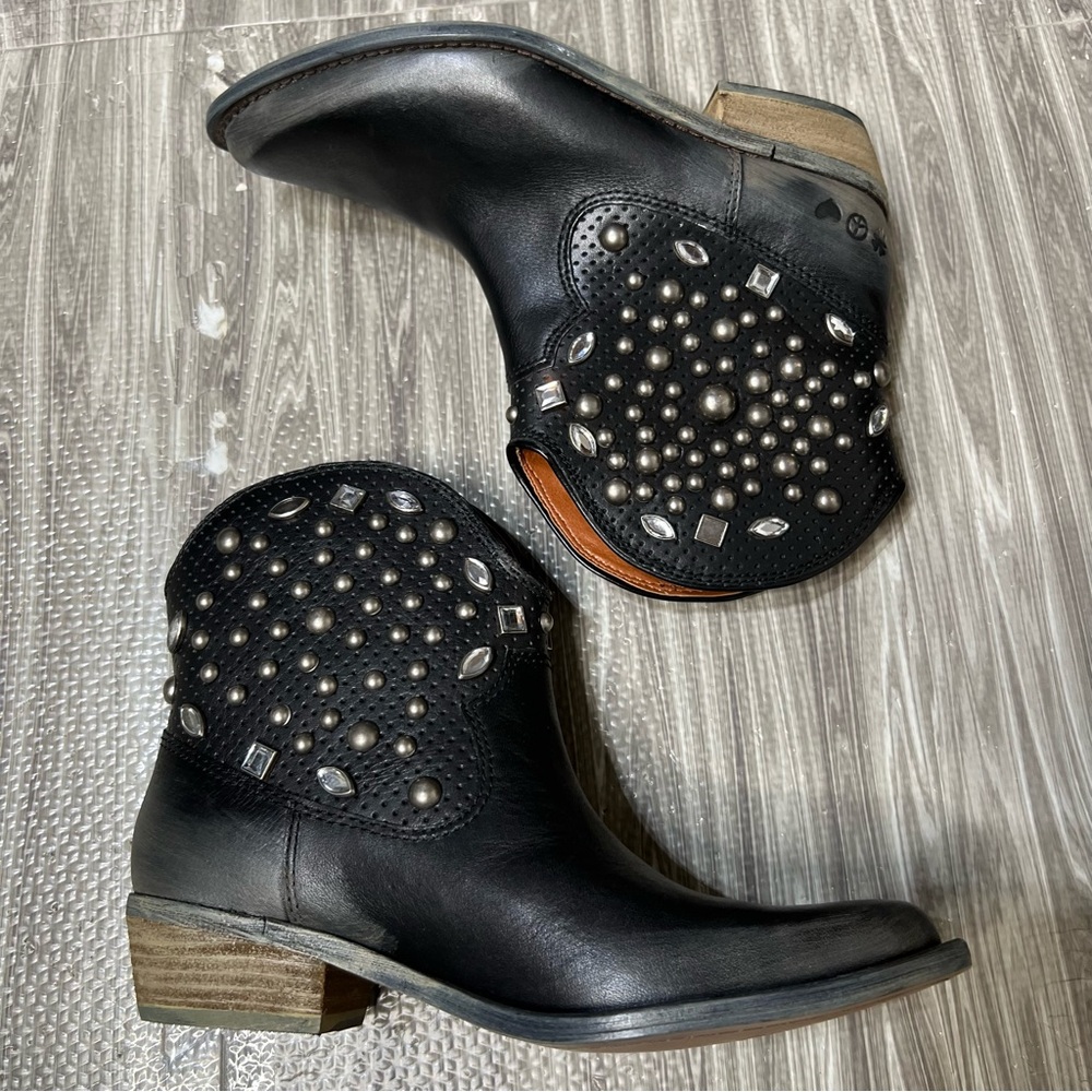 Lucky Brand | Studded Chelsea Boots